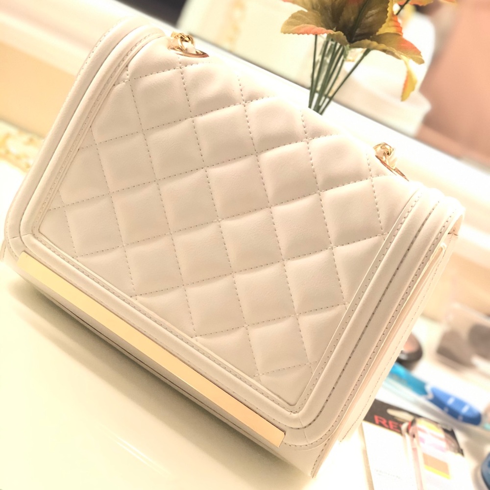 Aldo white quilted bag